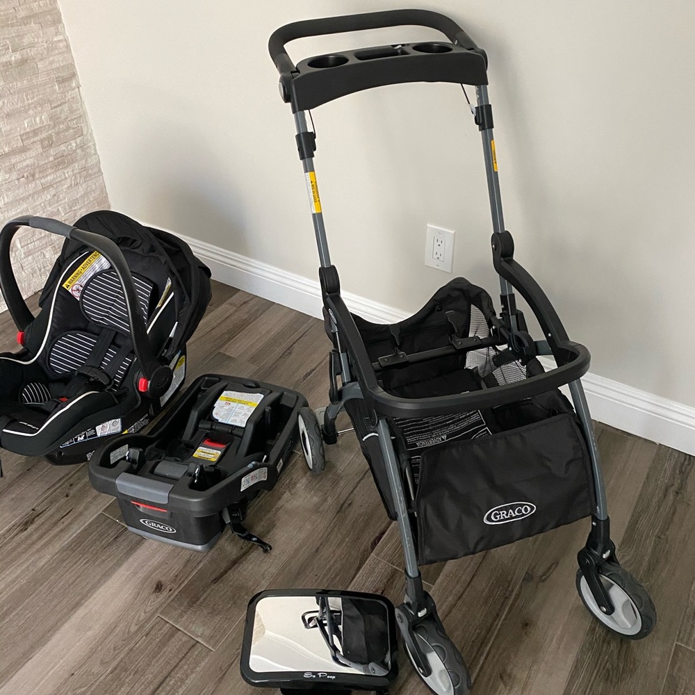 Baby carseat and a stroller